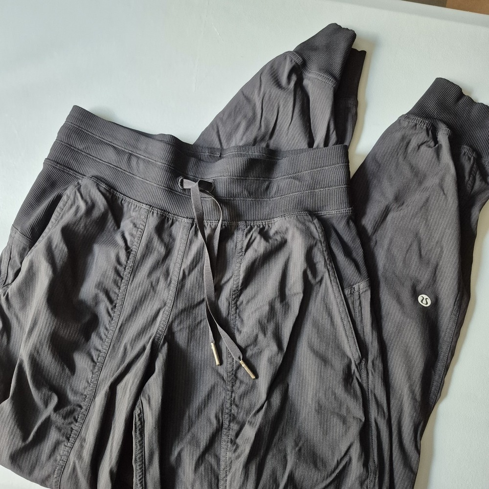 Lululemon Pants Womens 4 Black Dance Studio Mid-Rise Jogger Relaxed Full Length
